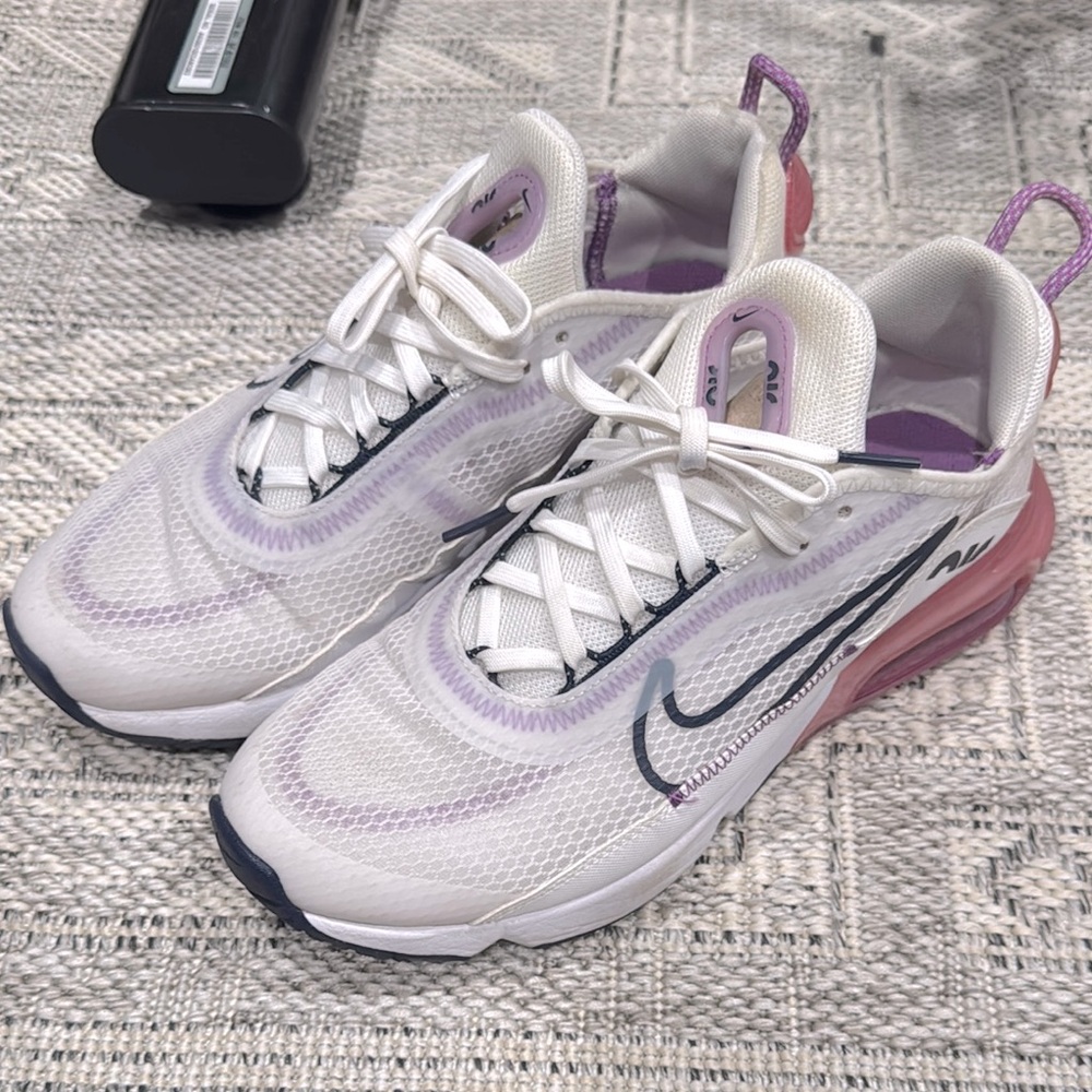 NIKE AIR MAX 2090 women’s 8.5 or youth 7, watermelon lavender white